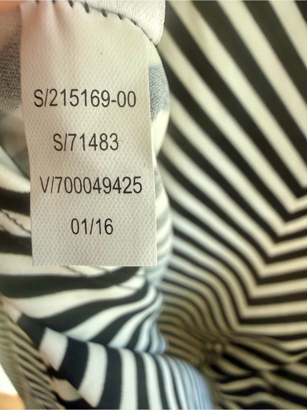 NWT Athleta Stripe Pura Swim Dress Black White Chevron - Picture 12 of 12